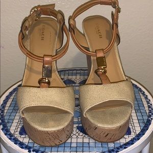 Gold Coach wedges 8M